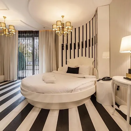 Golden Pearl Boutique By Ferro